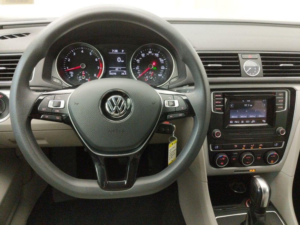 2016 Volkswagen Passat - Driver Dash