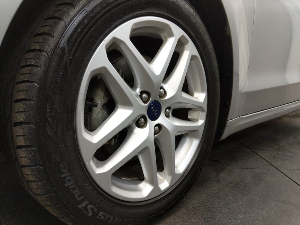 2016 Ford Fusion - Wheel