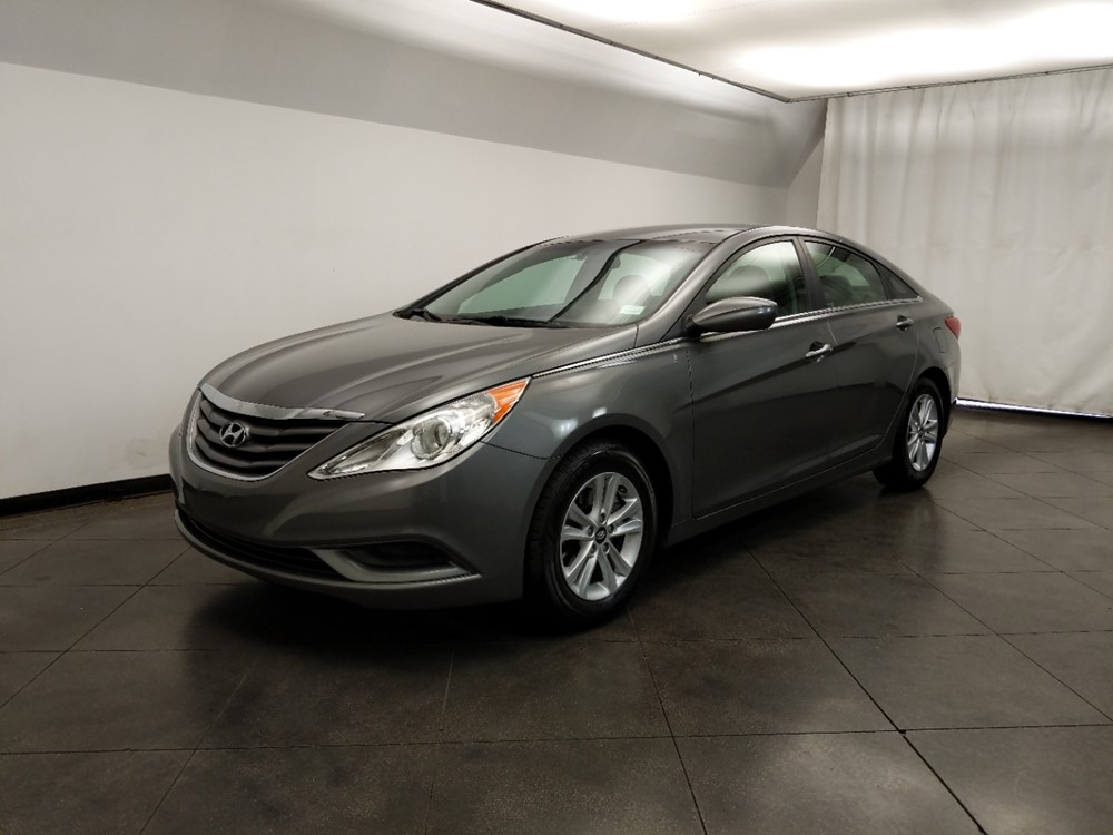 2013 Hyundai Sonata - Driver Front Bumper