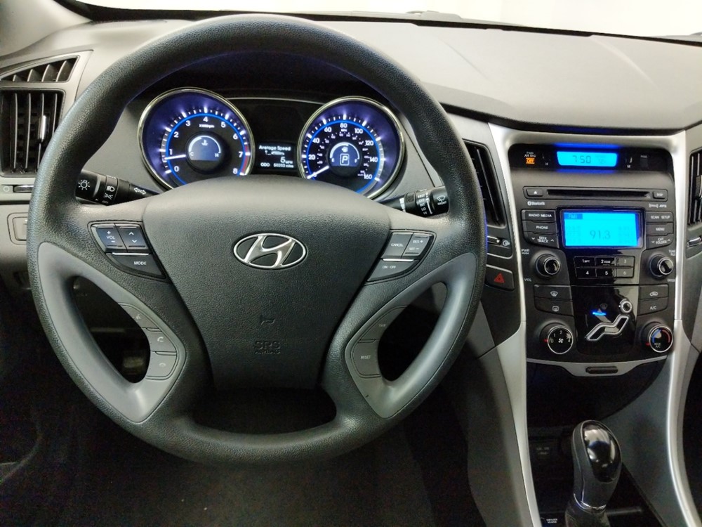 2013 Hyundai Sonata - Driver Dash