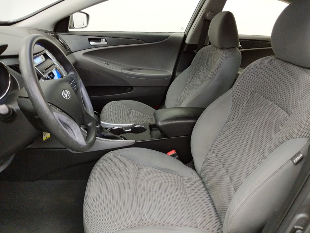 2013 Hyundai Sonata - Driver Front Seat