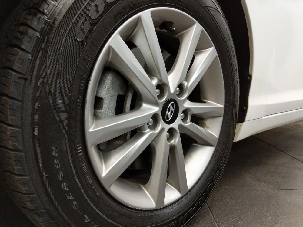 2017 Hyundai Sonata - Wheel