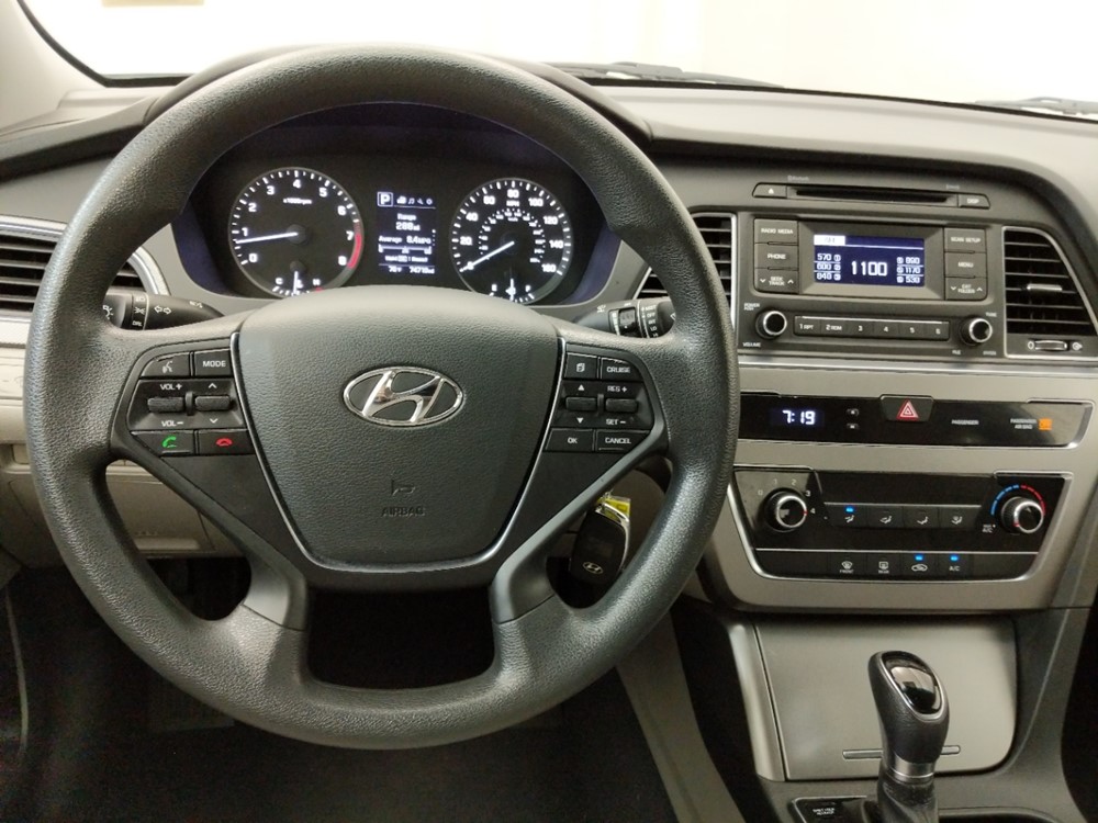 2017 Hyundai Sonata - Driver Dash