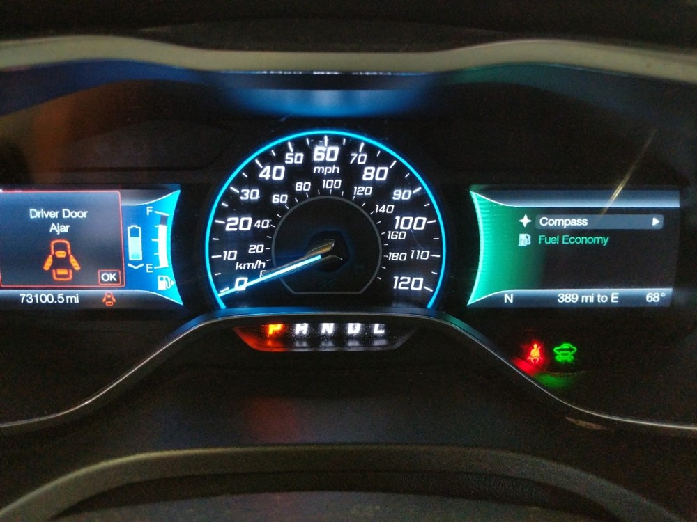 2015 Ford C-MAX - Odometer Close Up