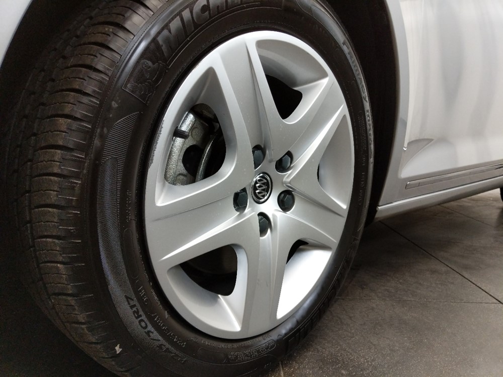 2010 Buick LaCrosse - Wheel