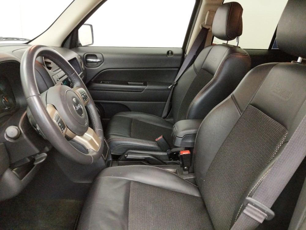 2016 Jeep Patriot - Driver Front Seat