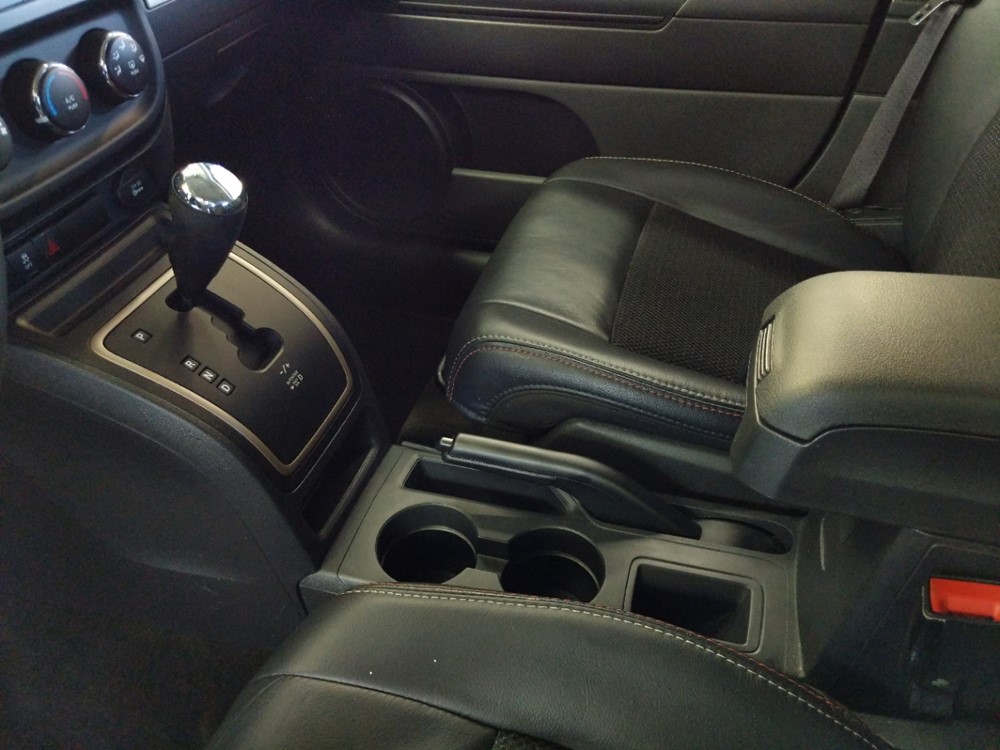 2016 Jeep Patriot - Center Console/Cup Holders