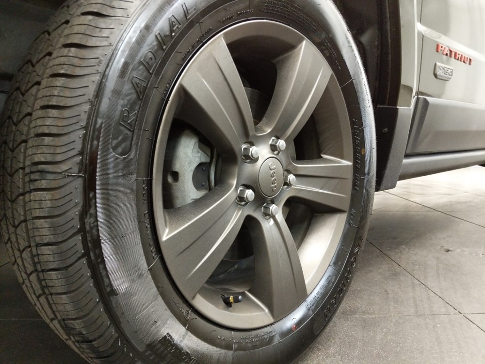 2016 Jeep Patriot - Wheel