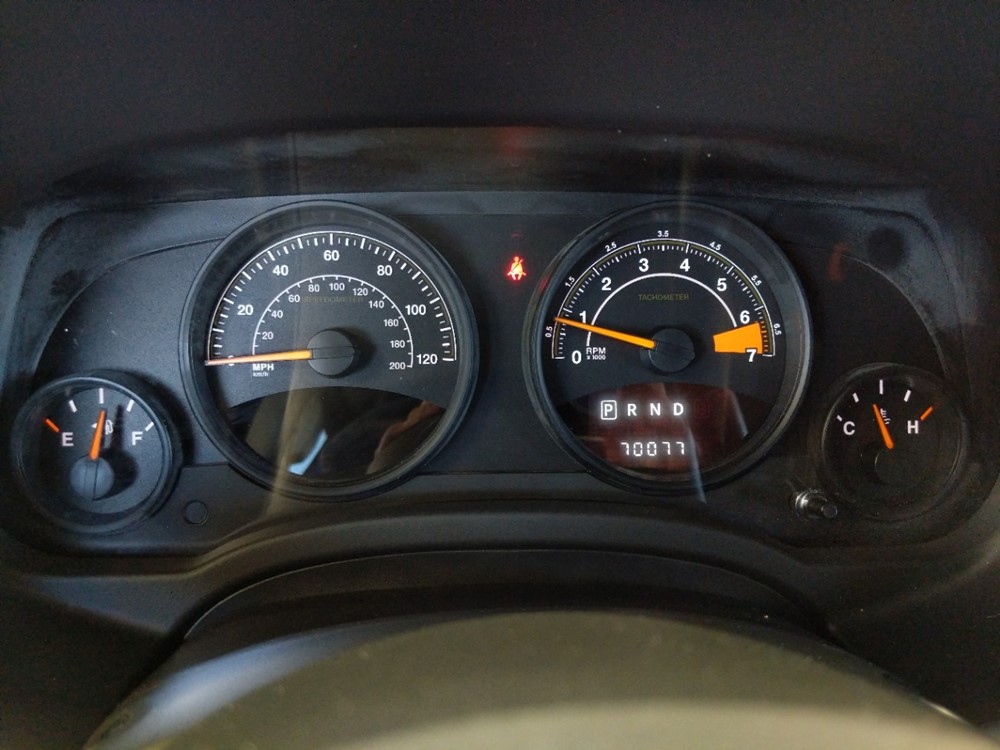 2016 Jeep Patriot - Odometer Close Up
