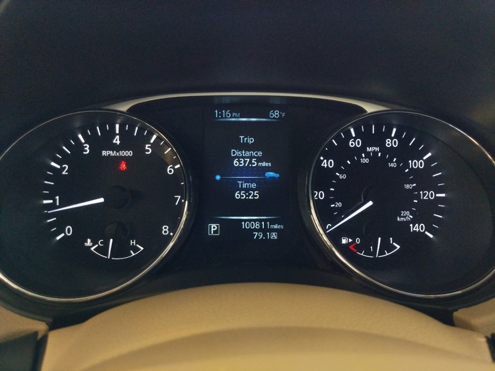 2015 Nissan Rogue - Odometer Close Up