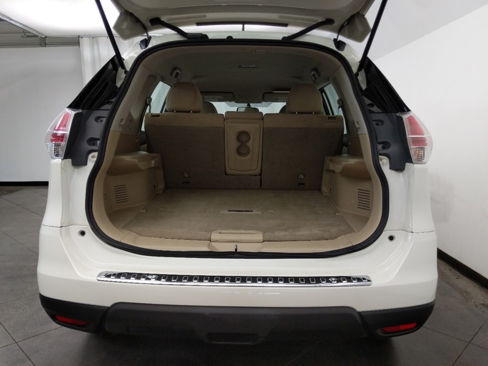2015 Nissan Rogue - Trunk