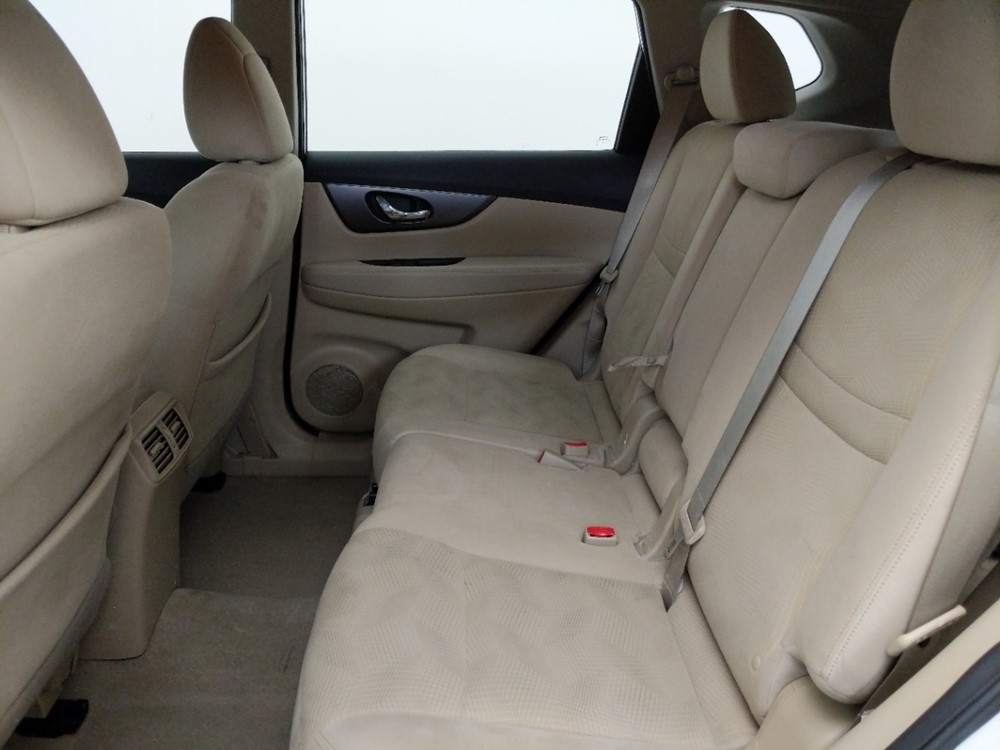 2015 Nissan Rogue - Driver Rear Seat