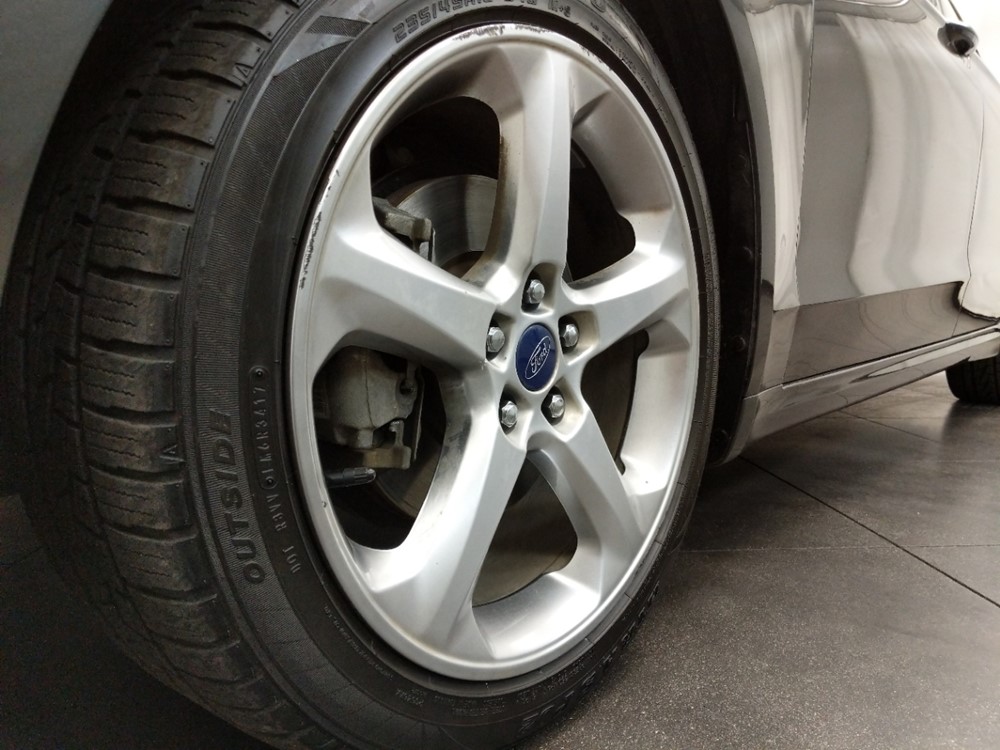 2015 Ford Fusion - Wheel