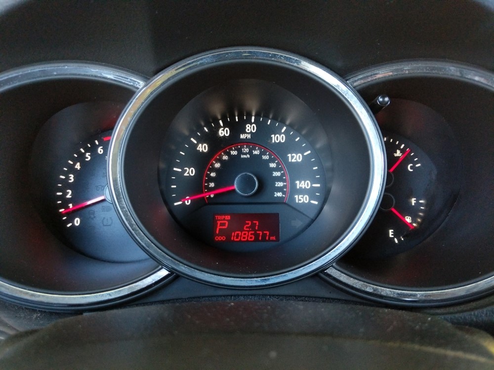 2011 Kia Sorento - Odometer Close Up