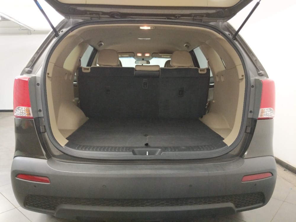 2011 Kia Sorento - Trunk