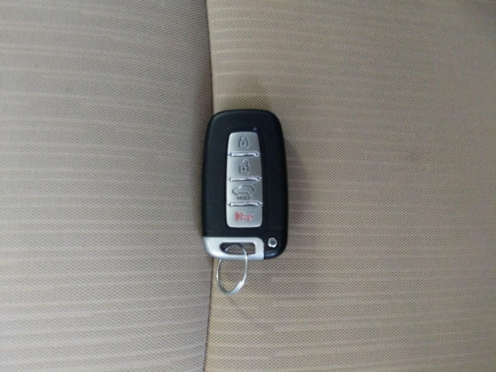 2011 Kia Sorento - Keys