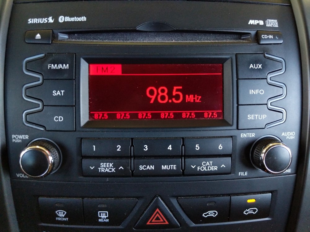 2011 Kia Sorento - Stereo Package