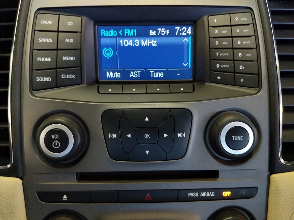 2014 Ford Taurus - Stereo Package