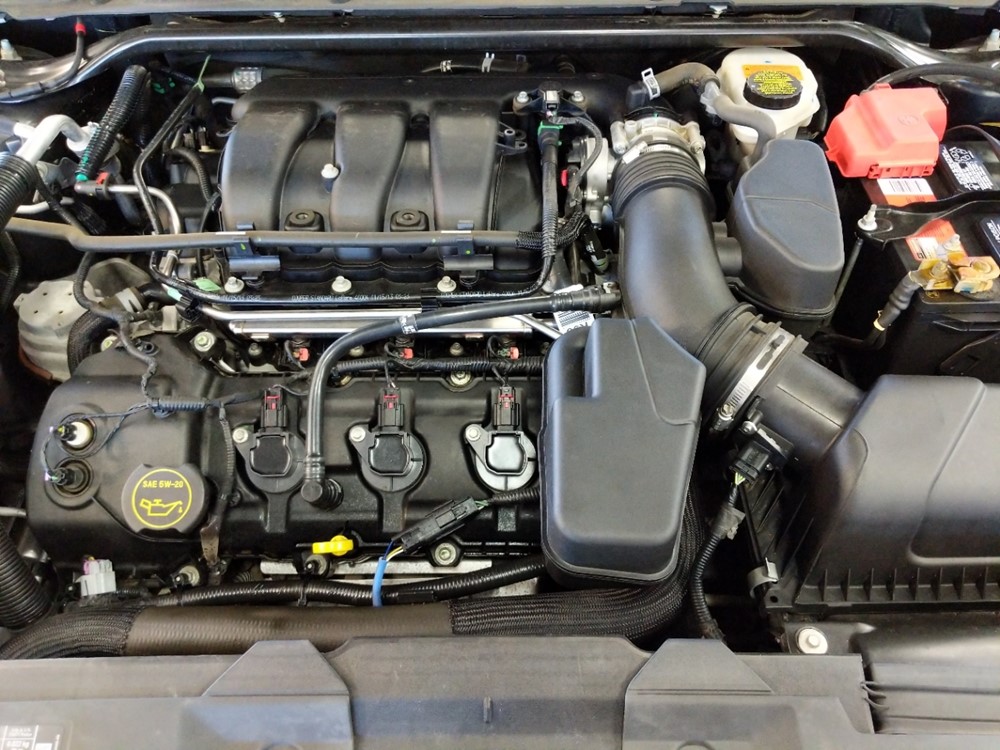 2014 Ford Taurus - Engine