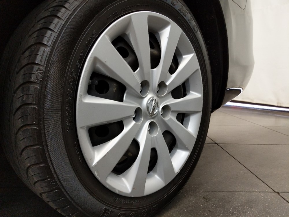 2016 Nissan Sentra - Wheel