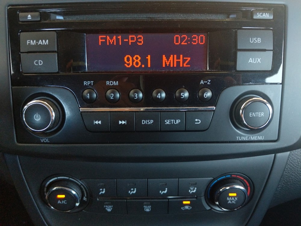 2017 Nissan Sentra - Stereo Package