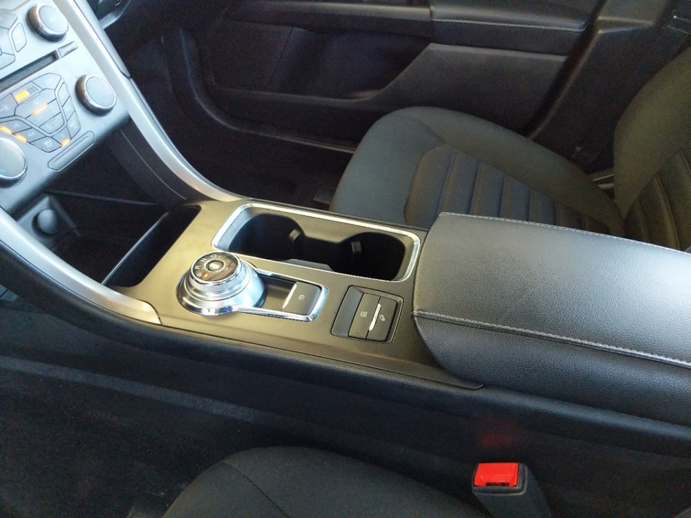 2017 Ford Fusion - Center Console/Cup Holders