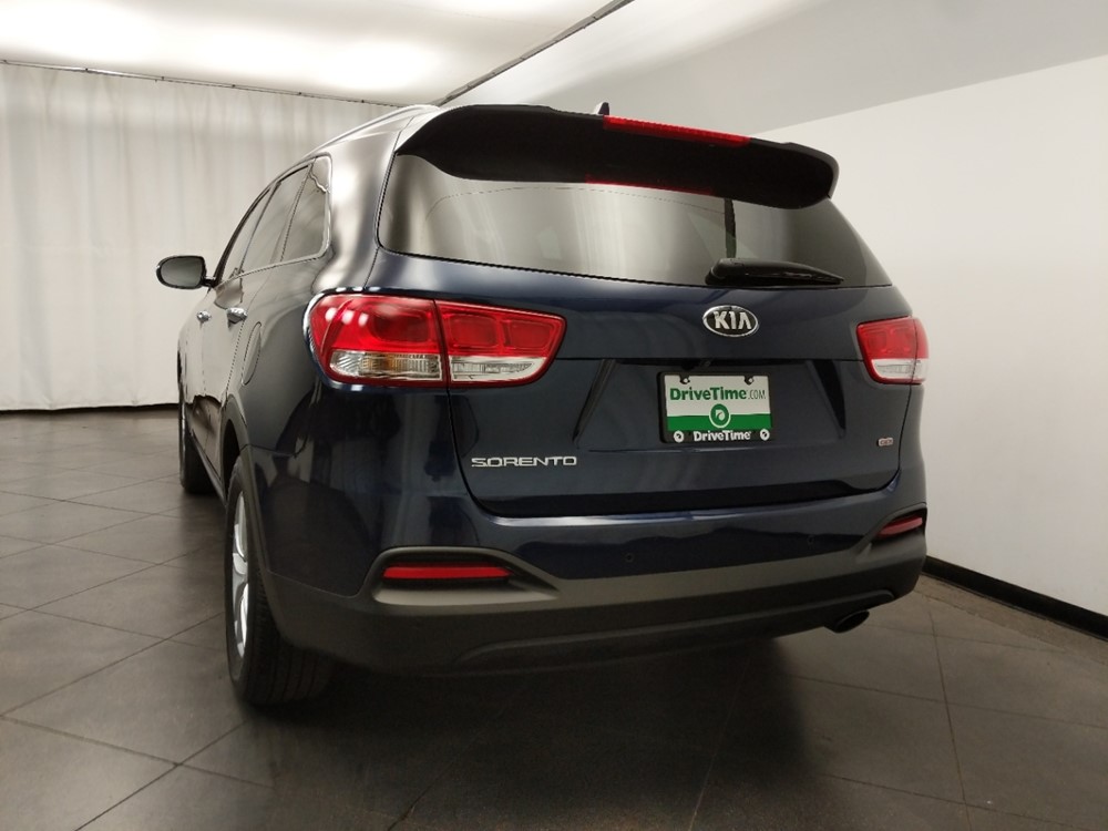 2016 Kia Sorento - Driver Rear Trunk