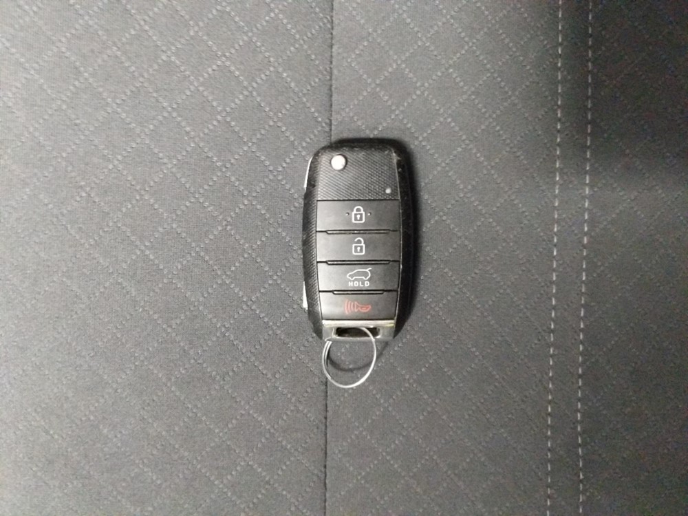 2016 Kia Sorento - Keys