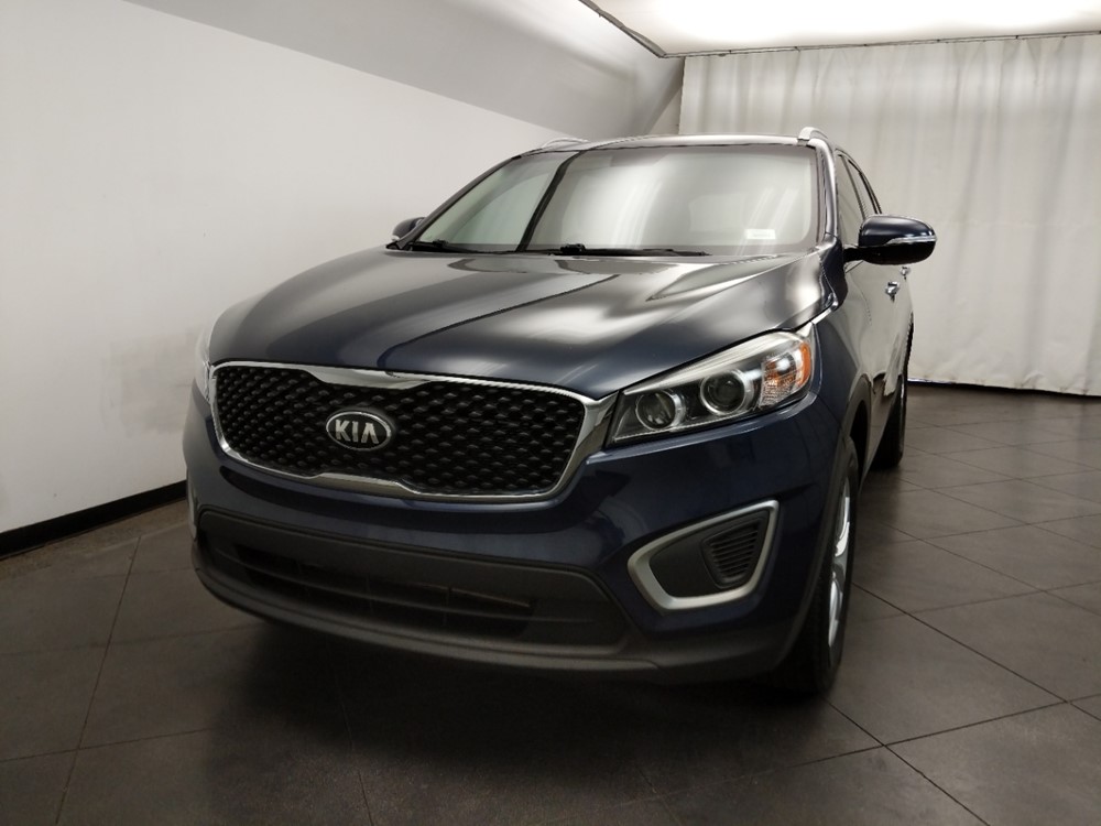 2016 Kia Sorento - Driver Front Hood