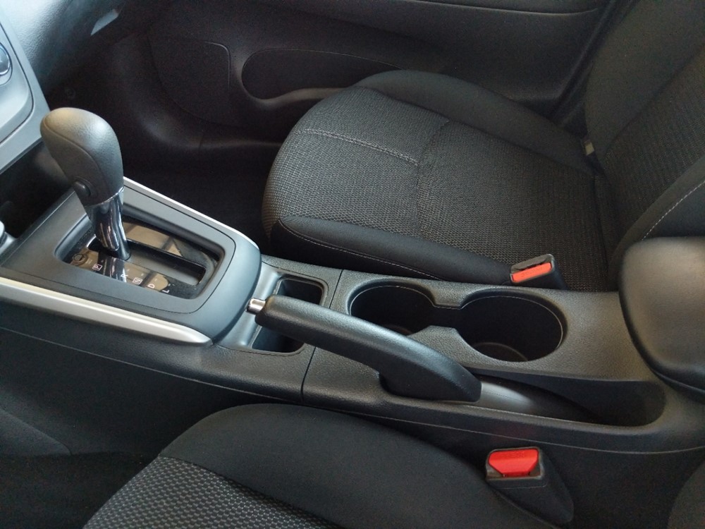 2016 Nissan Sentra - Center Console/Cup Holders