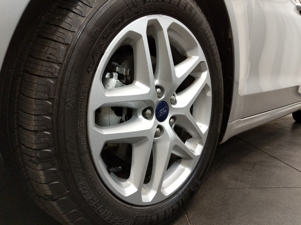 2014 Ford Fusion - Wheel