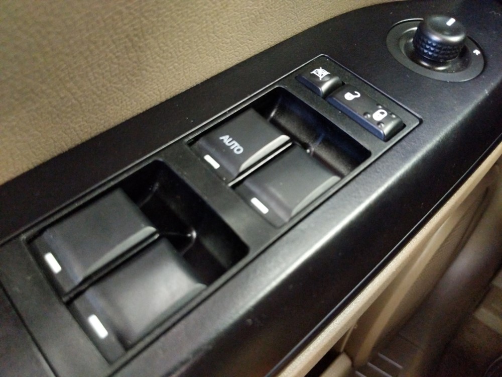 2014 Jeep Compass - Driver Power Windows/Lock Control