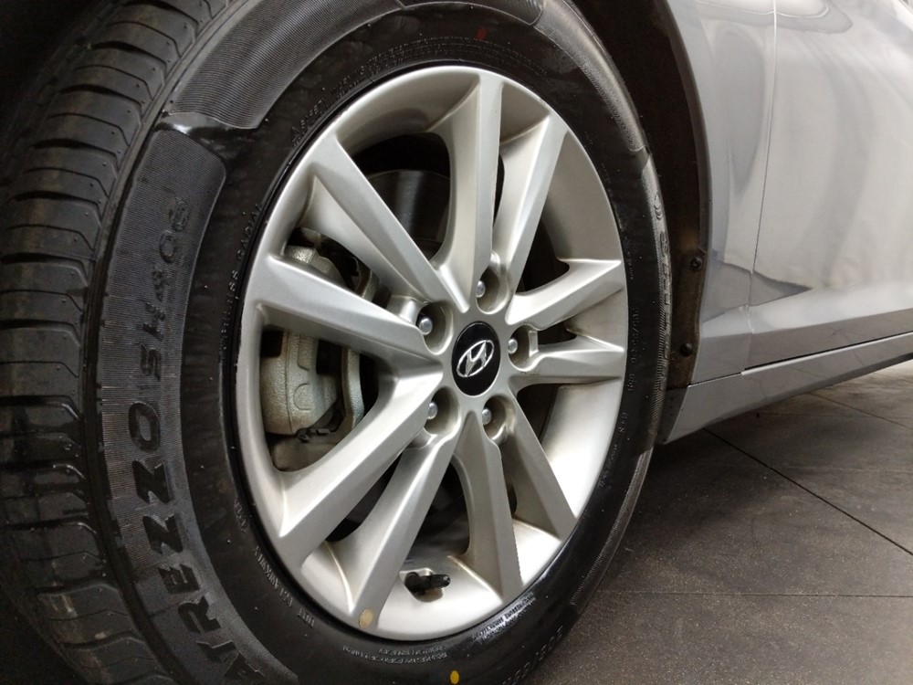 2017 Hyundai Sonata - Wheel