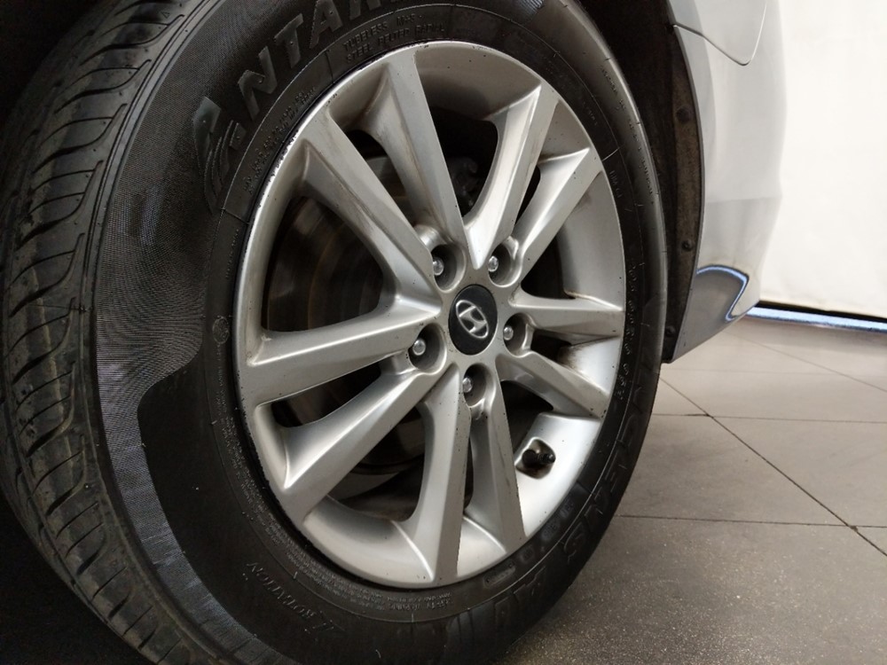 2017 Hyundai Sonata - Wheel