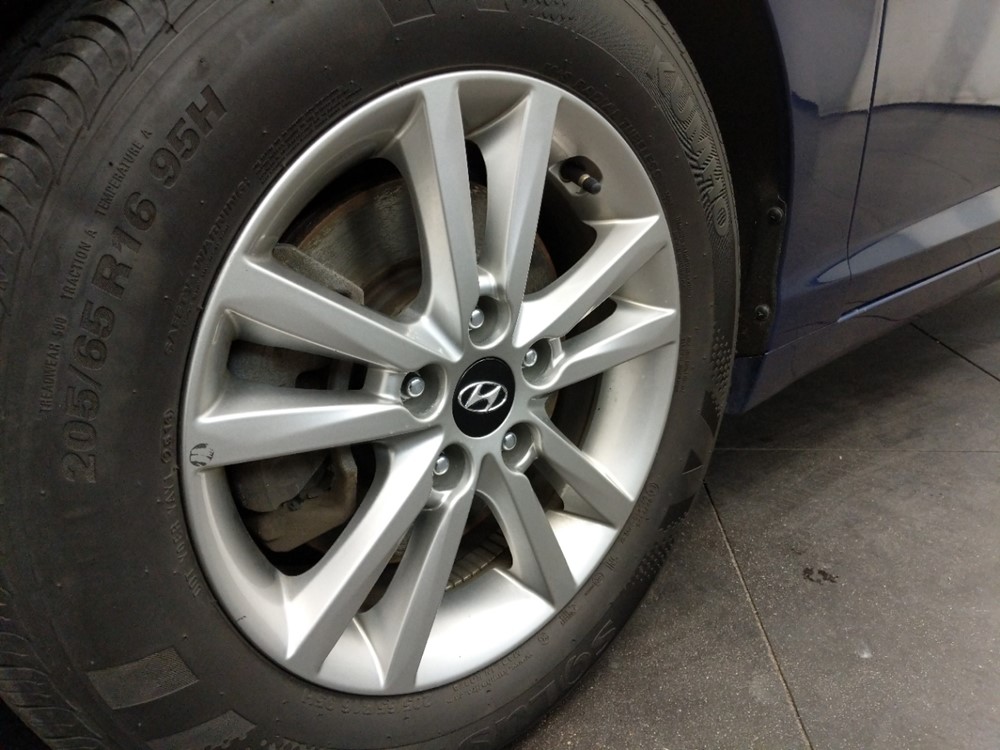 2017 Hyundai Sonata - Wheel