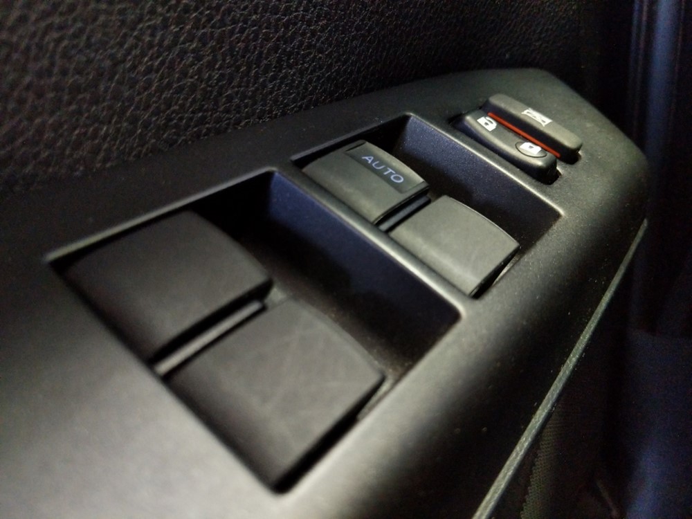2018 Toyota RAV4 - Driver Power Windows/Lock Control