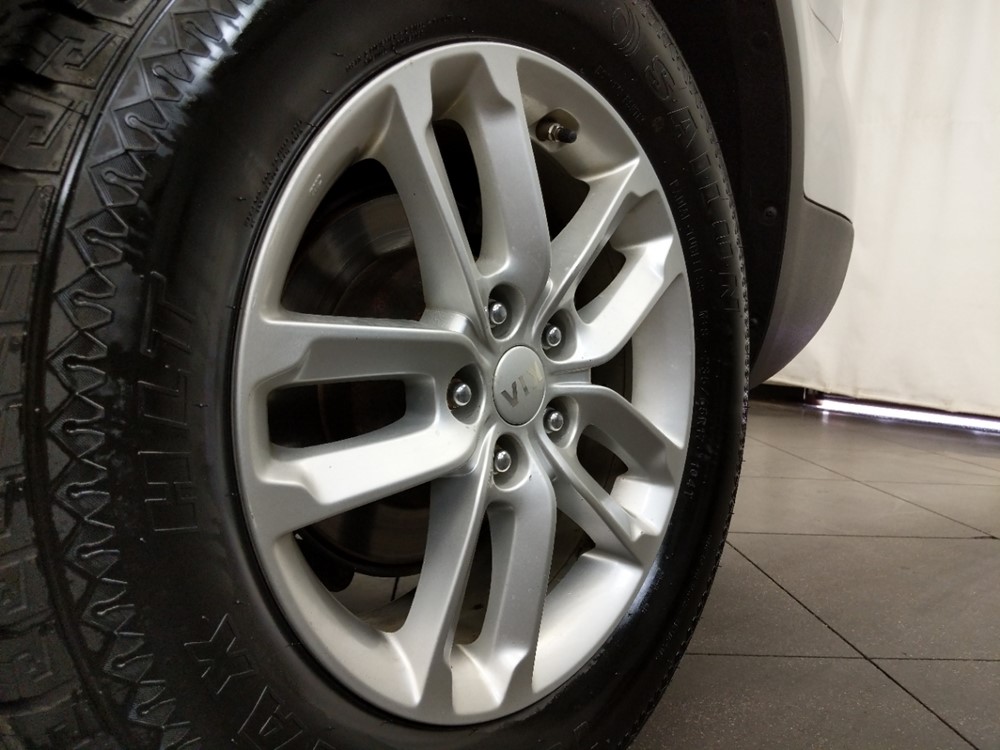 2014 Kia Sorento - Wheel