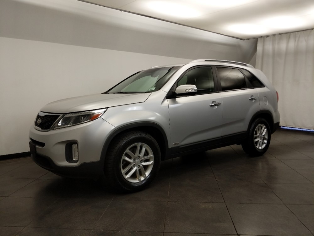 2014 Kia Sorento - Driver Front Side