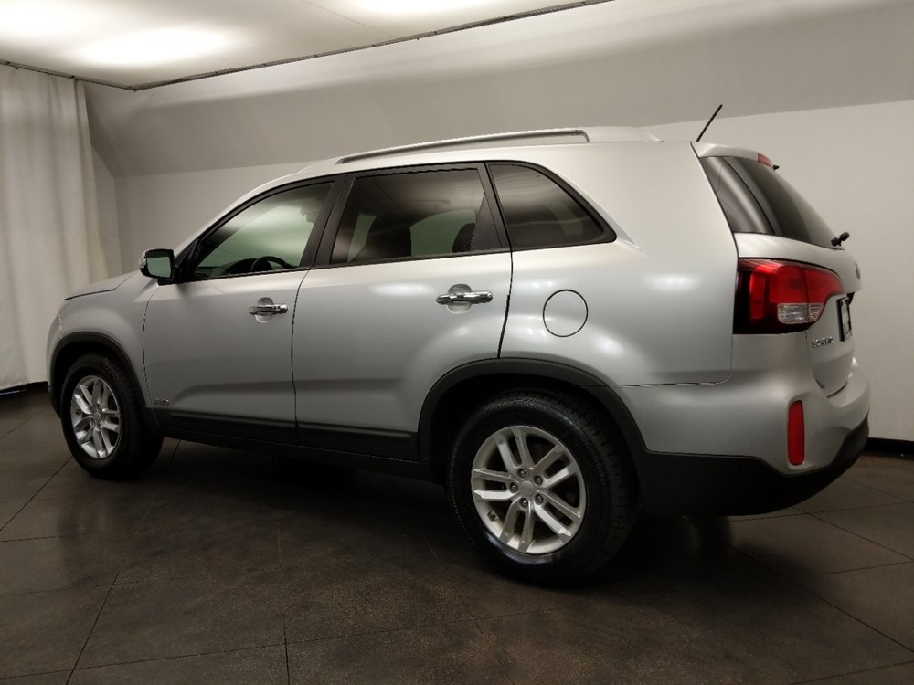 2014 Kia Sorento - Driver Rear Side