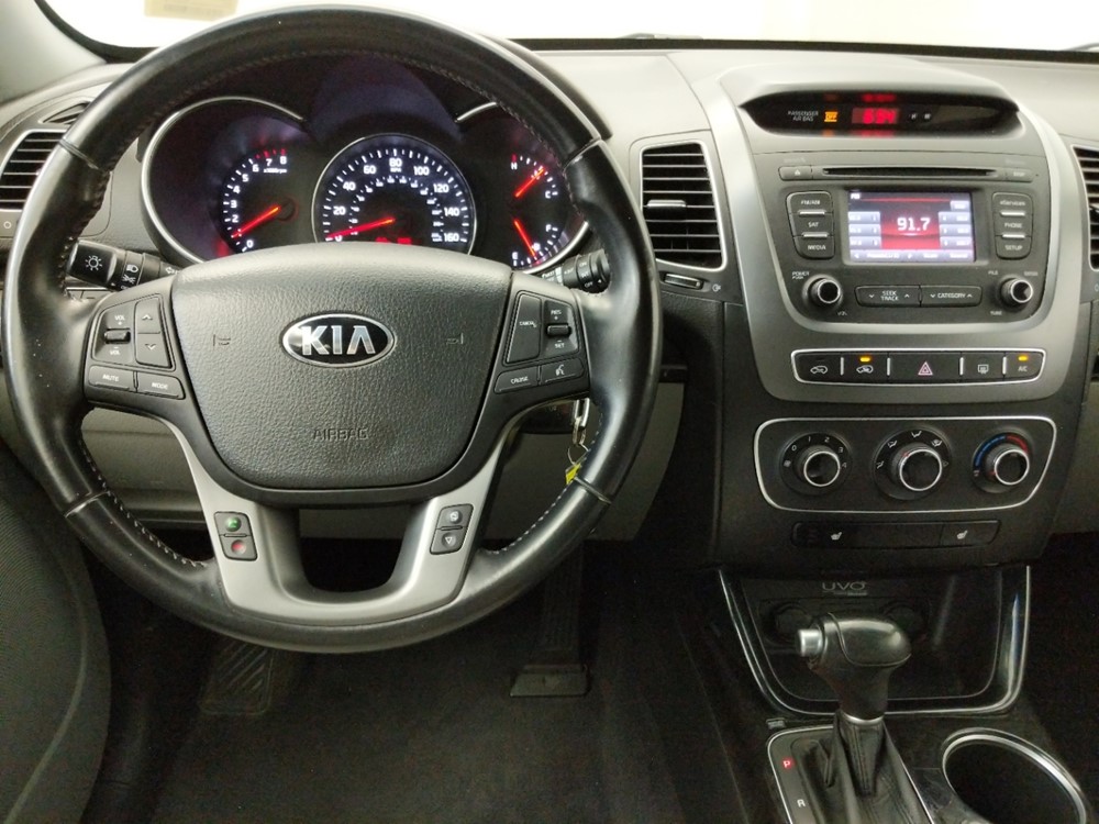 2014 Kia Sorento - Driver Dash