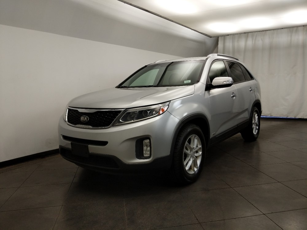 2014 Kia Sorento - Driver Front Bumper
