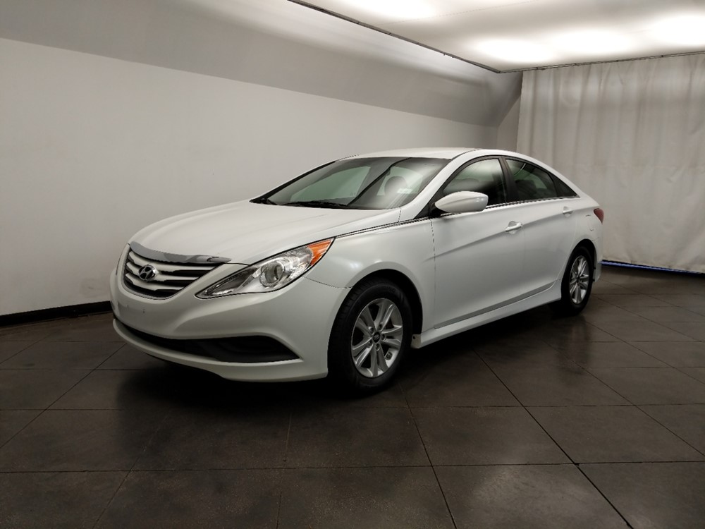 2014 Hyundai Sonata - Driver Front Bumper