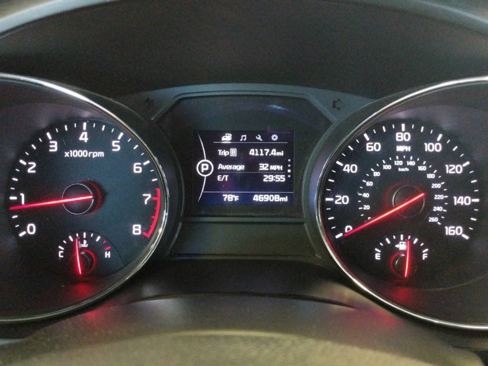 2017 Kia Sedona - Odometer Close Up