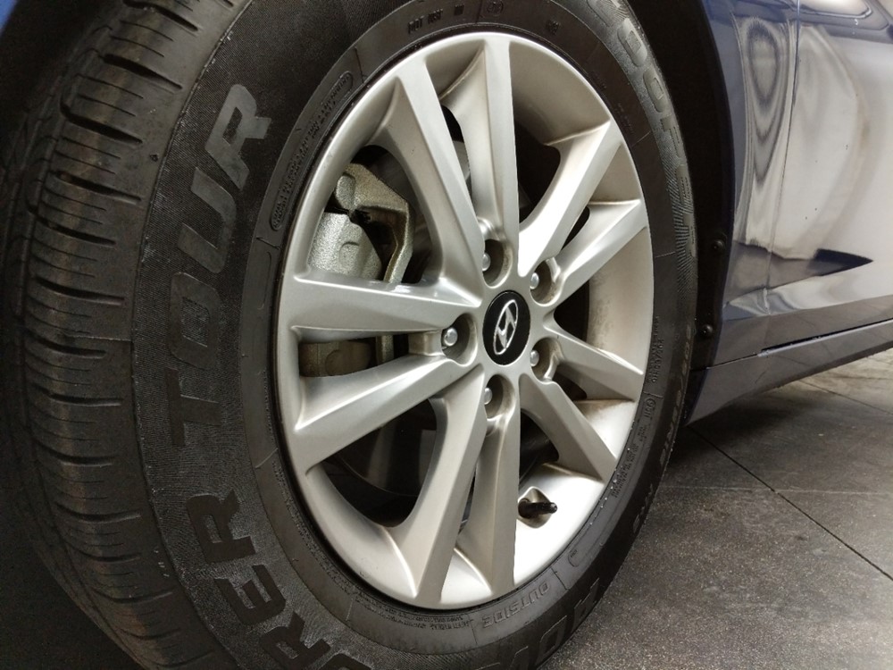 2017 Hyundai Sonata - Wheel