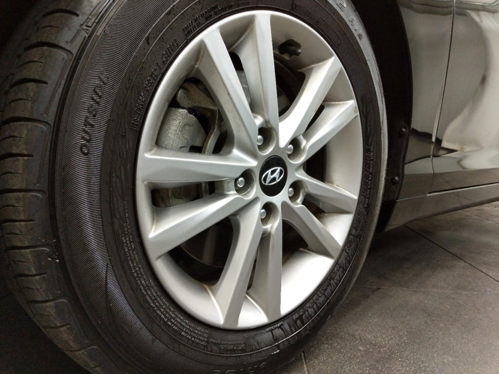2015 Hyundai Sonata - Wheel