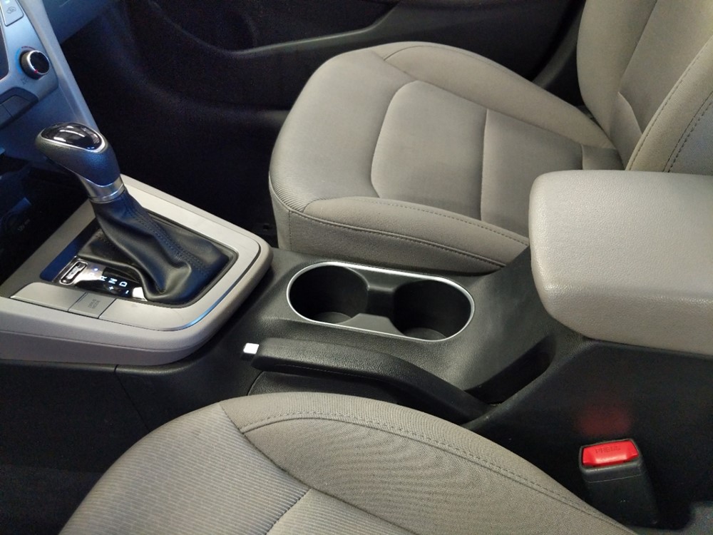 2018 Hyundai Elantra - Center Console/Cup Holders
