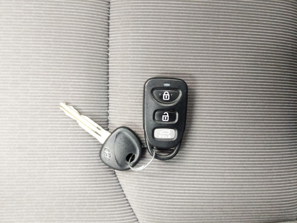 2018 Hyundai Elantra - Keys