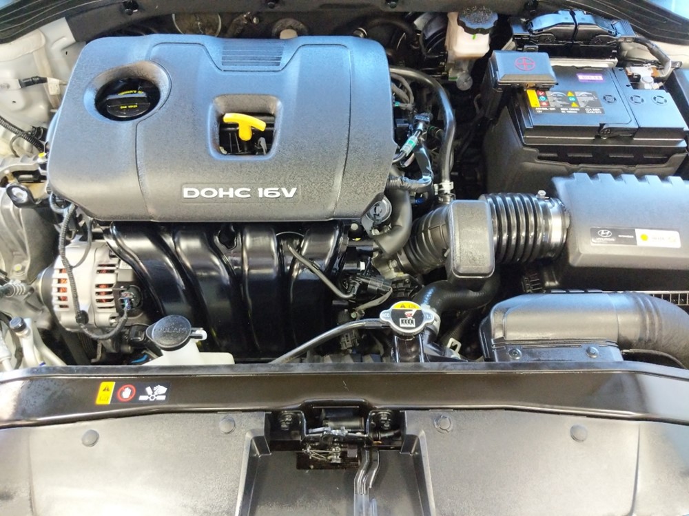 2018 Hyundai Elantra - Engine