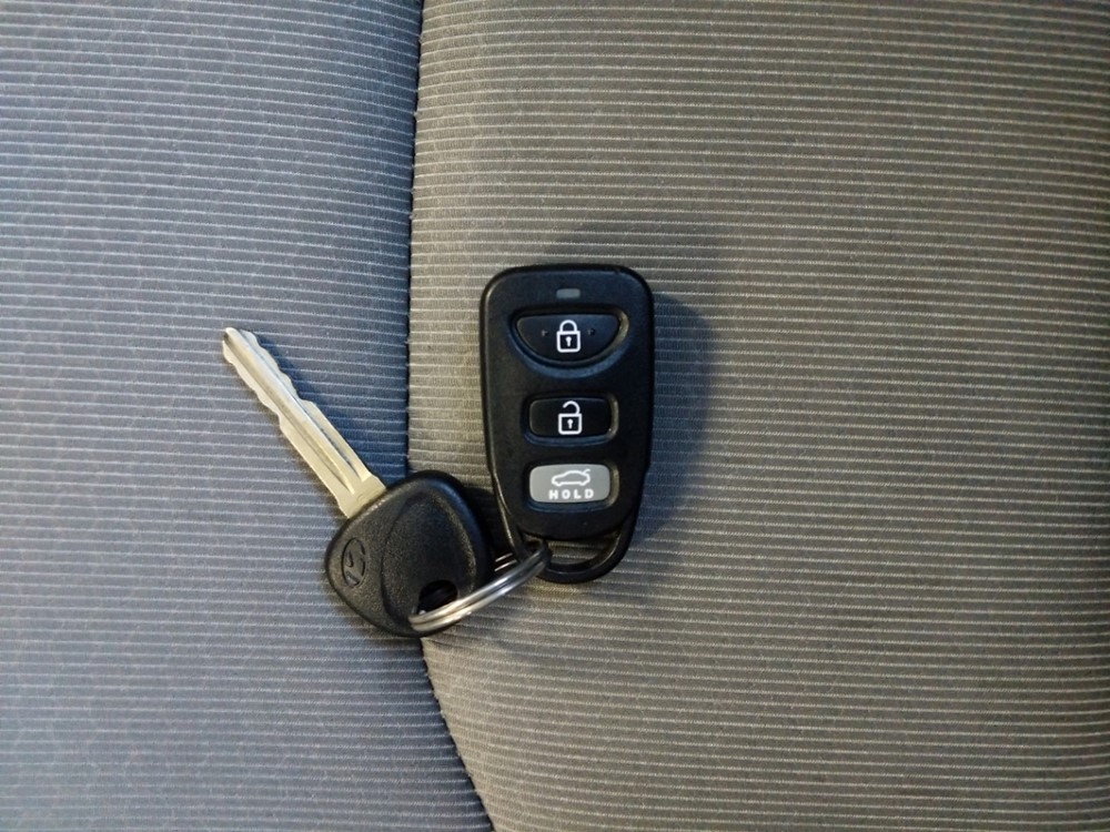 2018 Hyundai Elantra - Keys