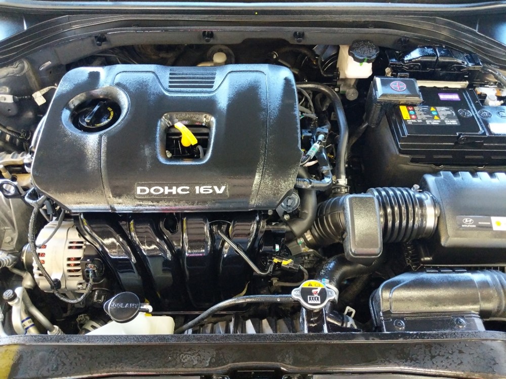 2018 Hyundai Elantra - Engine